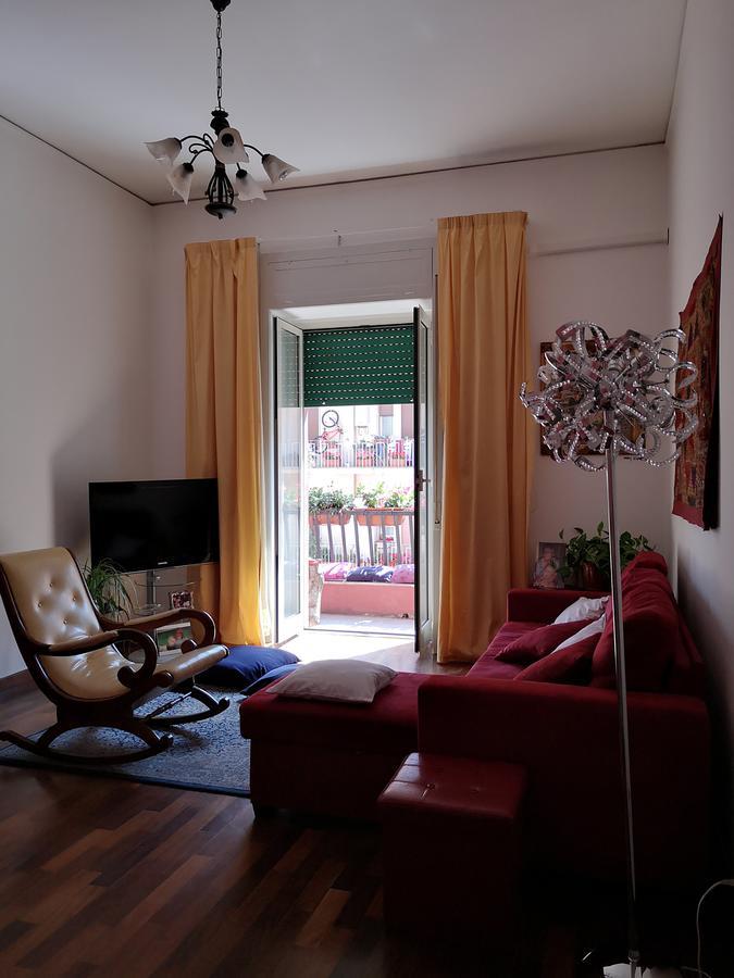B&B Smiling Наполи Екстериор снимка