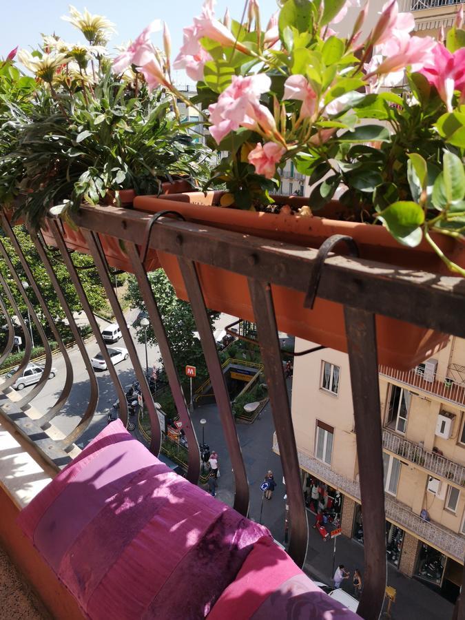 B&B Smiling Наполи Екстериор снимка